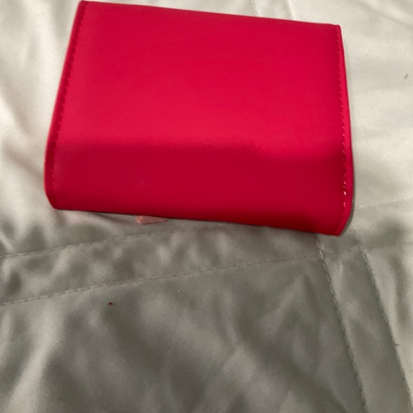Roulens womens wallet brand new Red snap close. W11 - Picture 3 of 6